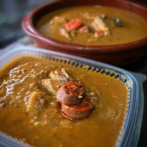 Lentejas con chorizo y costillas